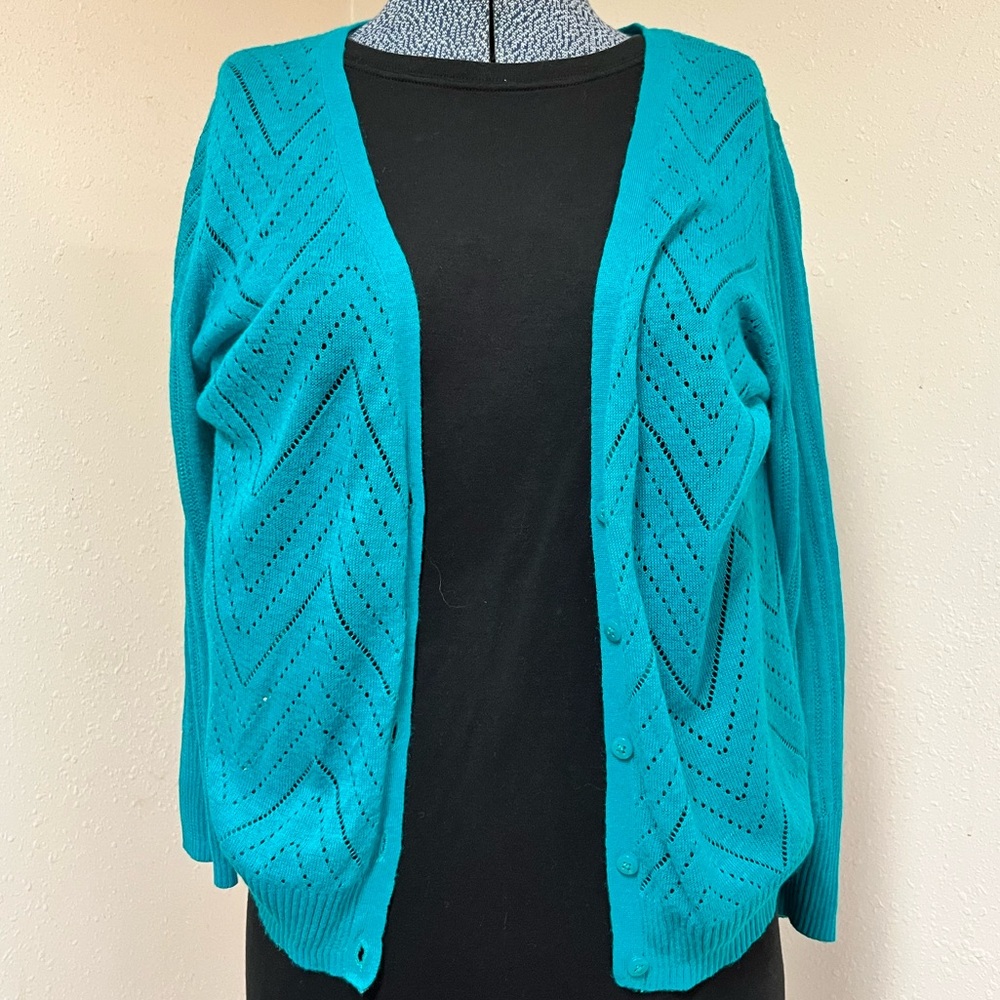 Women’s Worthington size medium lightweight teal colored cardigan
